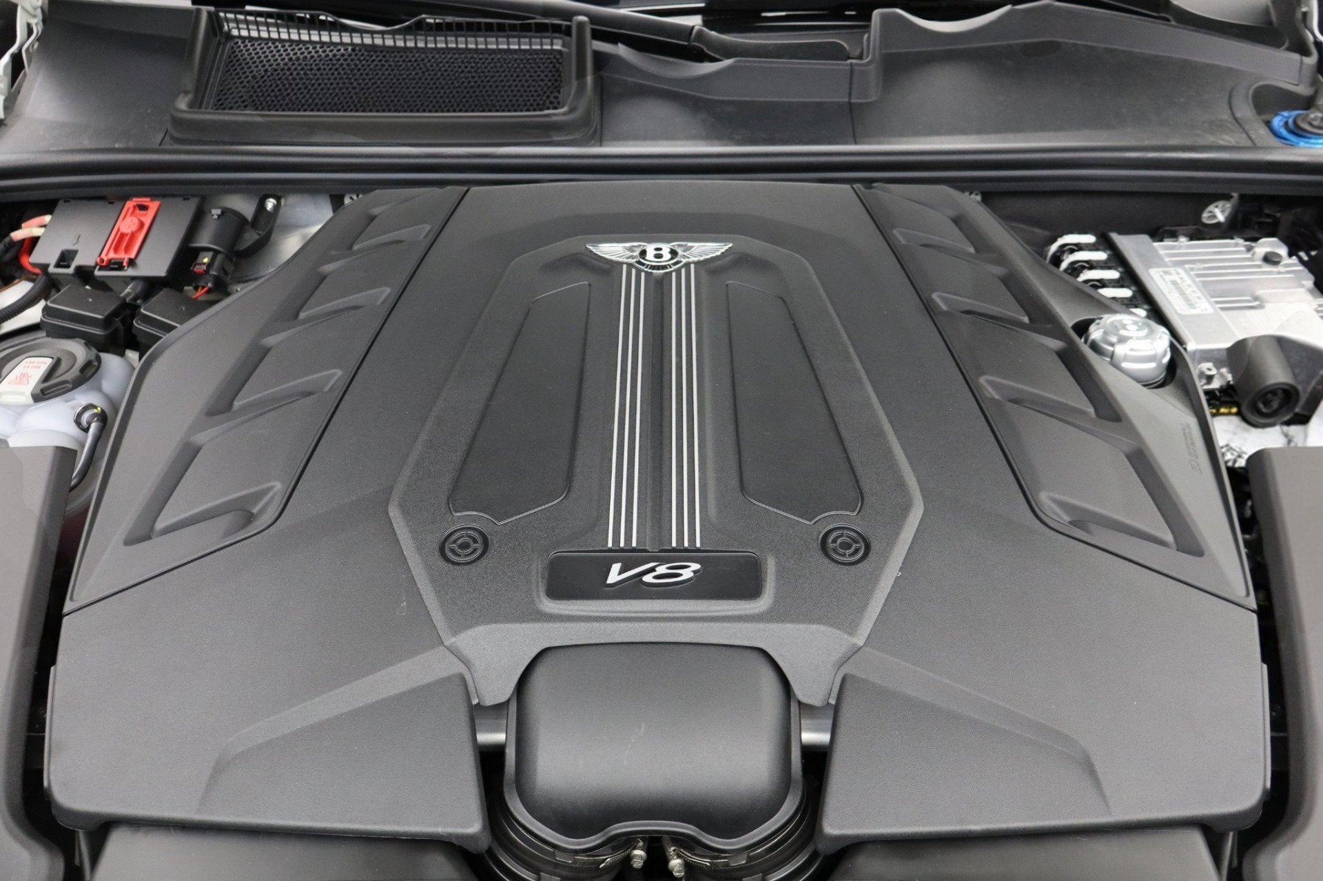 2024 Bentley Bentayga Azure V8/LEASE OPTIONS AVAILABLE