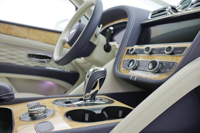 2024 Bentley Bentayga Azure V8/LEASE OPTIONS AVAILABLE