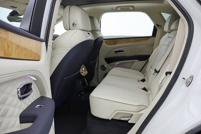 2024 Bentley Bentayga Azure V8/LEASE OPTIONS AVAILABLE