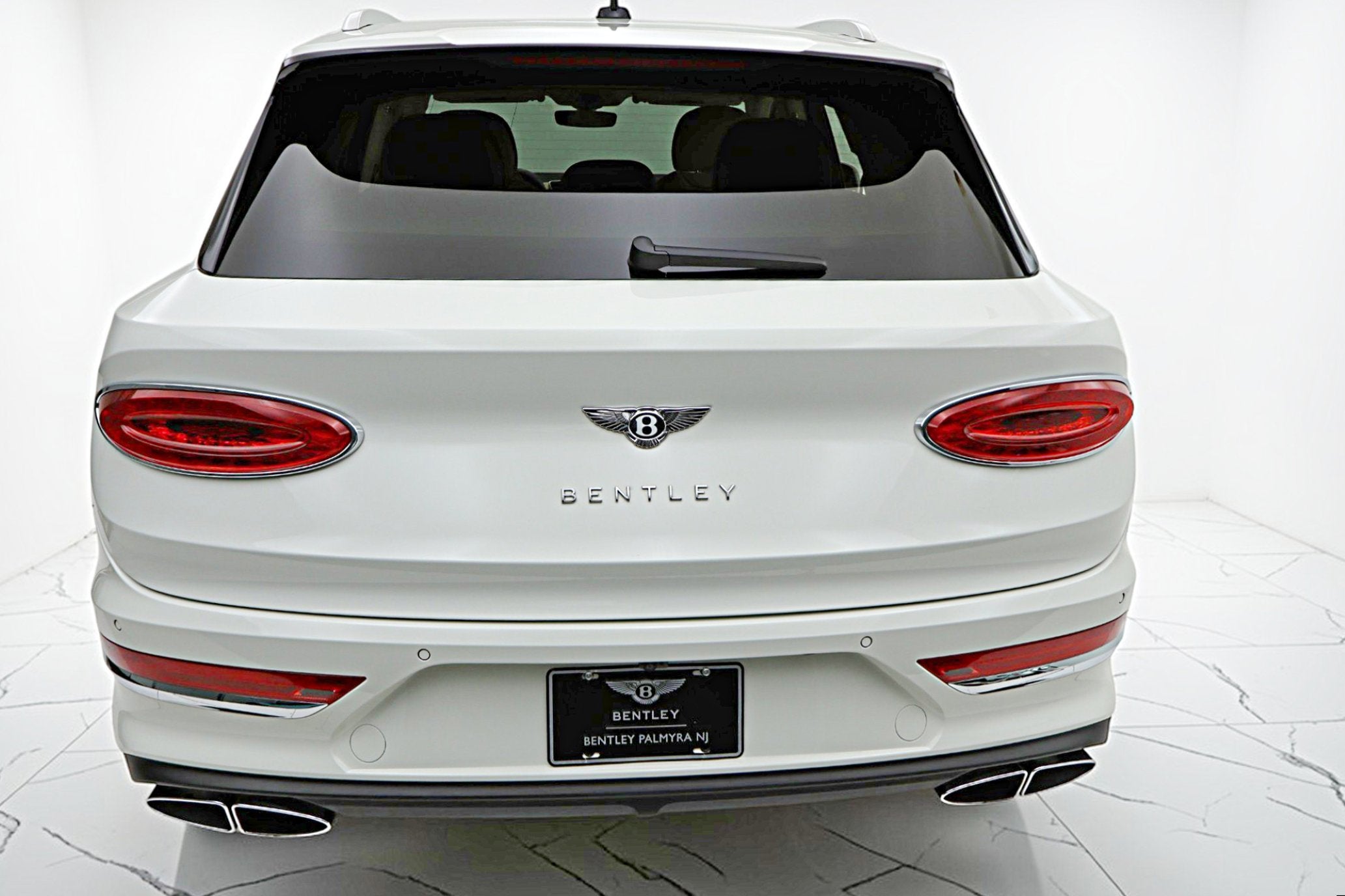 2024 Bentley Bentayga Azure V8/LEASE OPTIONS AVAILABLE