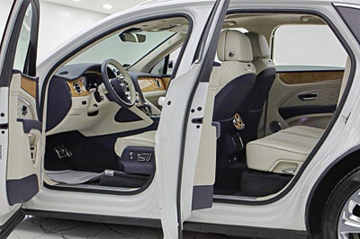 2024 Bentley Bentayga Azure V8/LEASE OPTIONS AVAILABLE