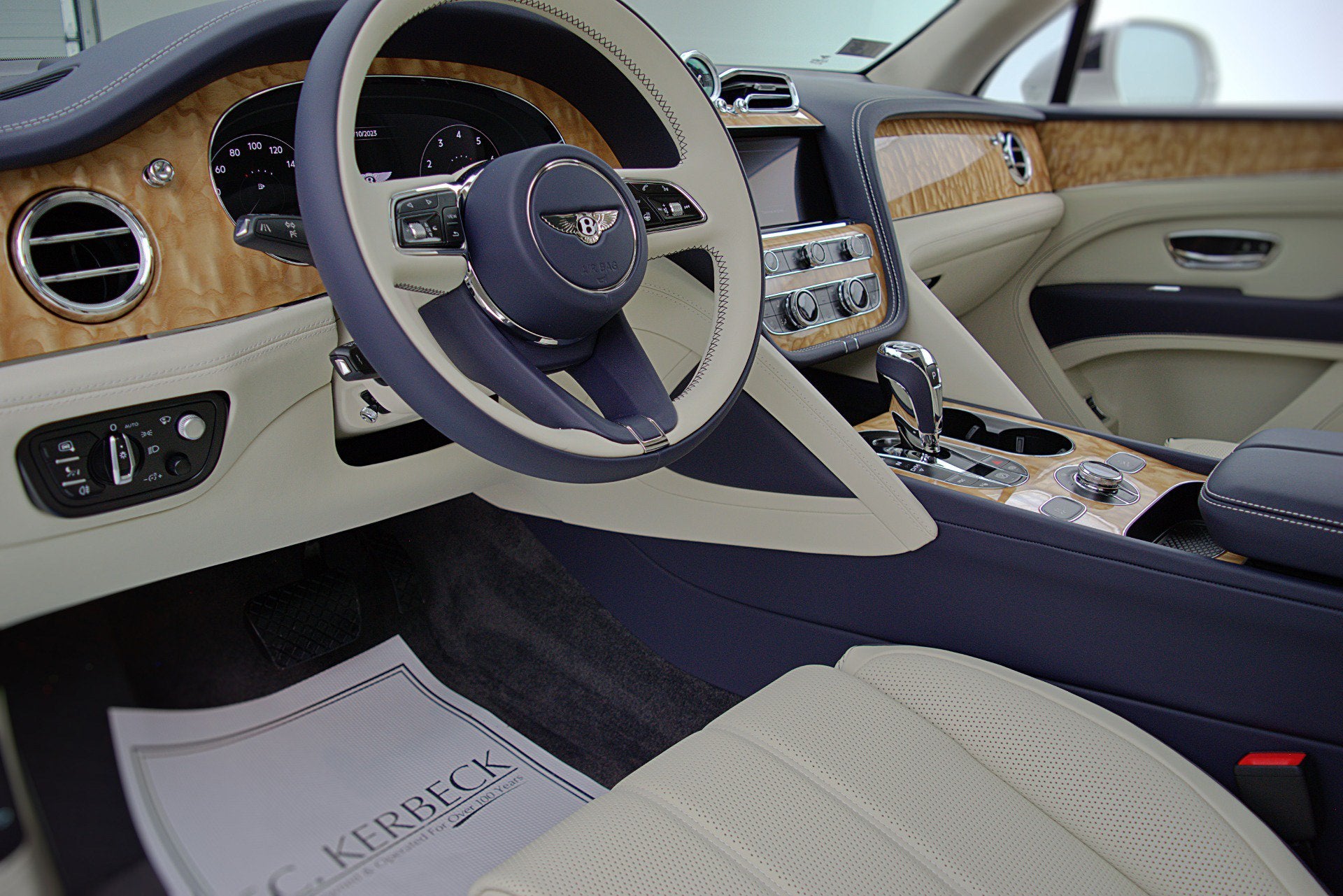 2023 Bentley Bentayga V8/LEASE OPTIONS AVAILABLE