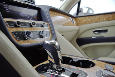 2023 Bentley Bentayga V8/LEASE OPTIONS AVAILABLE