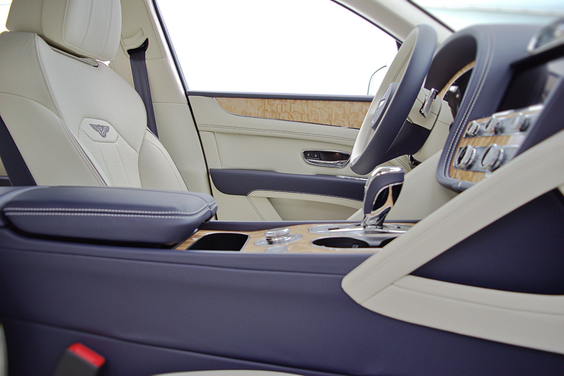 2023 Bentley Bentayga V8/LEASE OPTIONS AVAILABLE