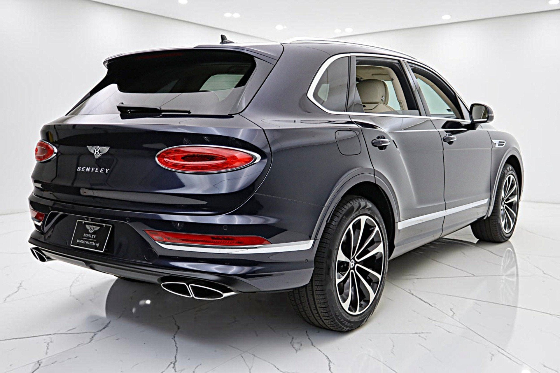2023 Bentley Bentayga V8