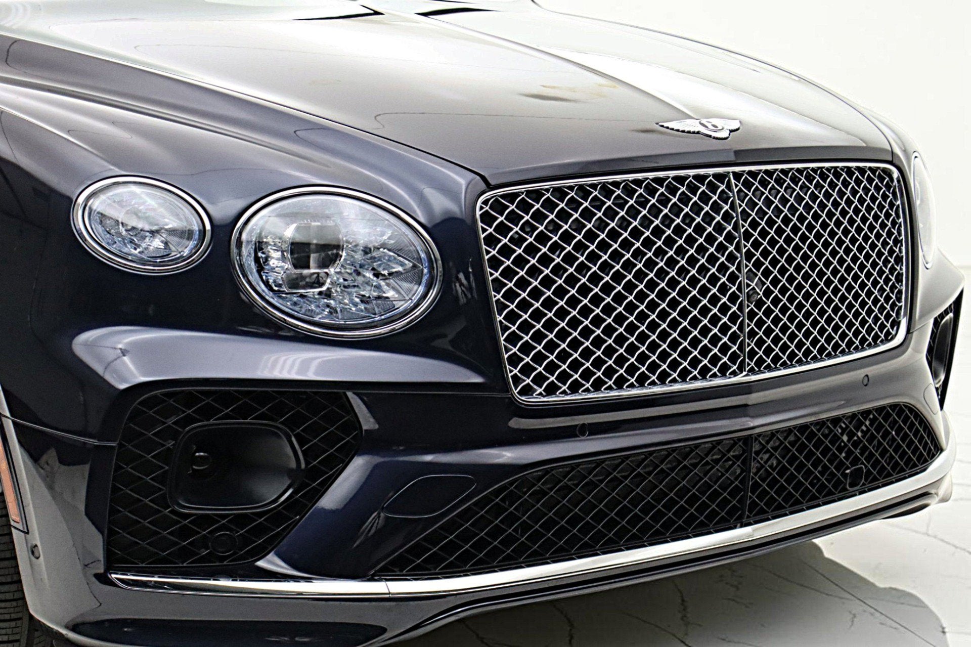 2023 Bentley Bentayga V8