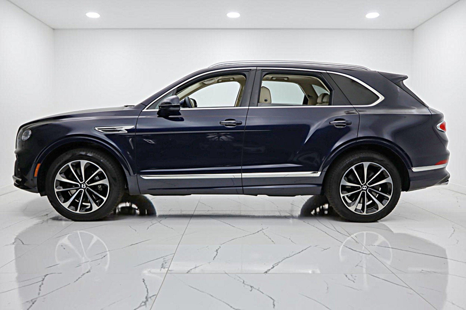 2023 Bentley Bentayga V8