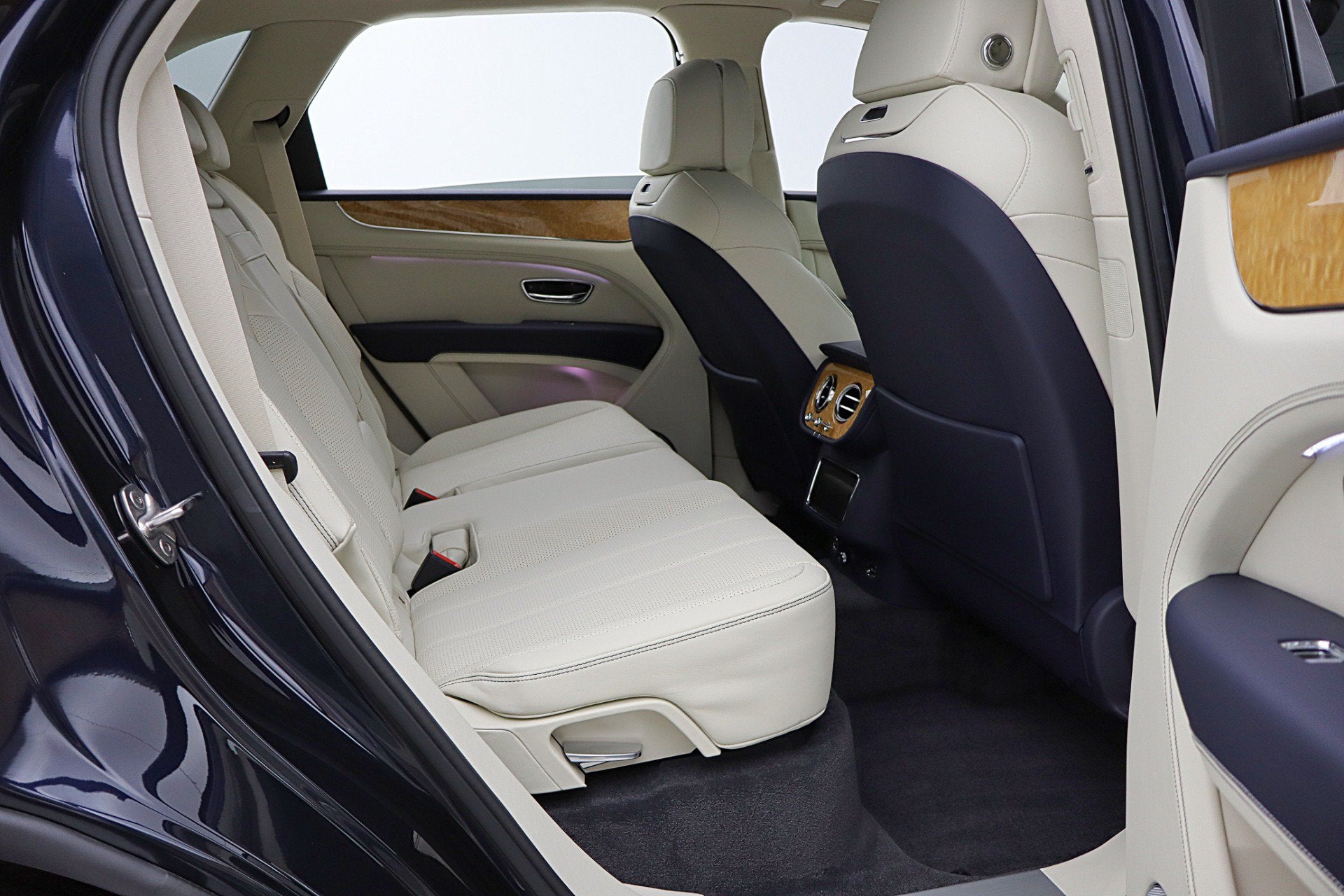 2023 Bentley Bentayga V8