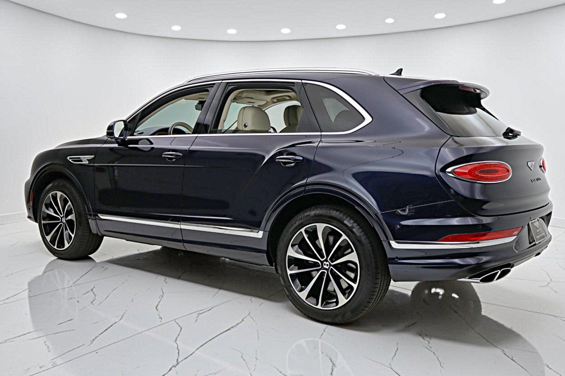 2023 Bentley Bentayga V8