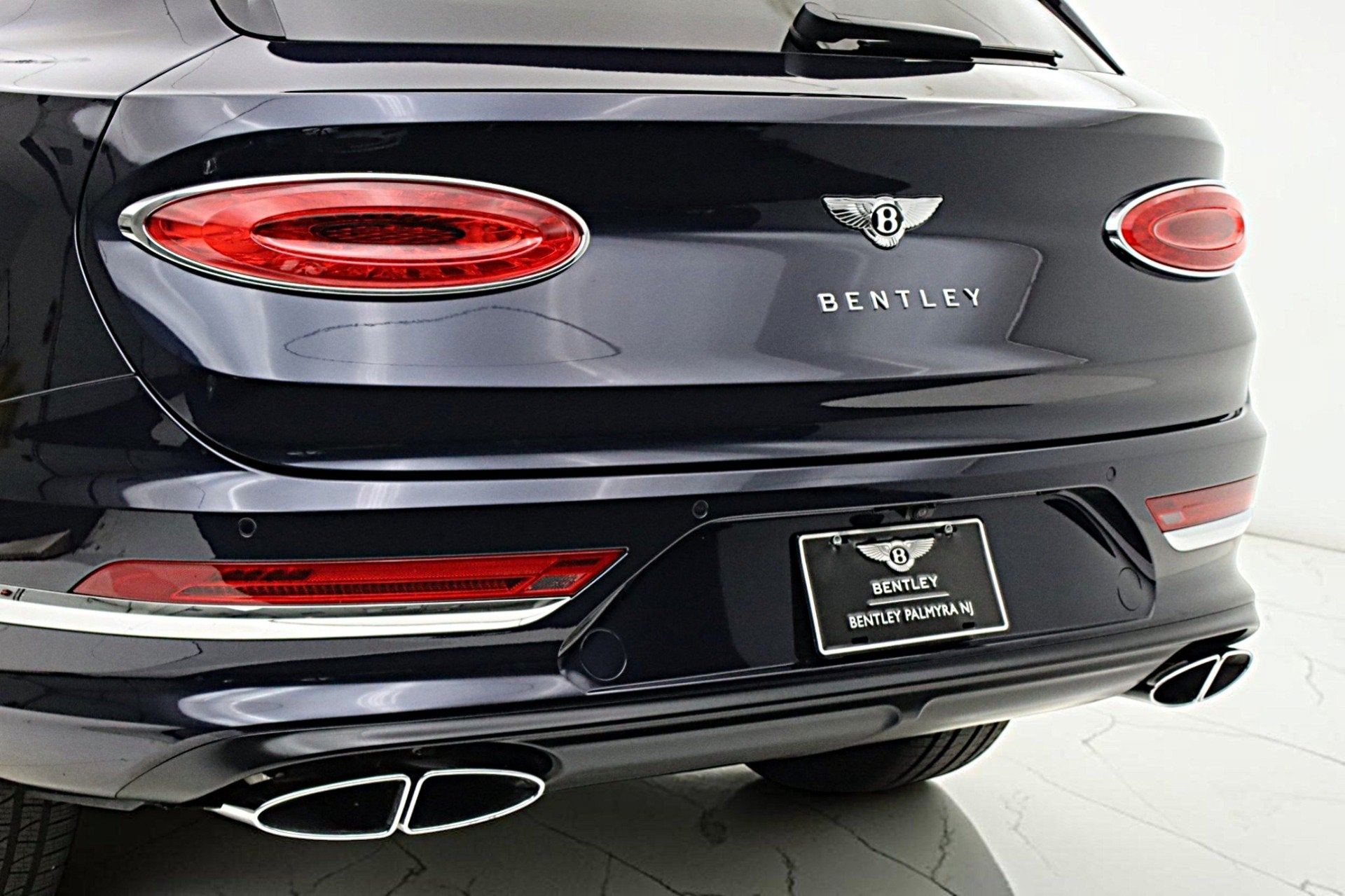 2023 Bentley Bentayga V8