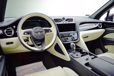 2025 Bentley Bentayga V8/LEASE OPTIONS AVAILABLE