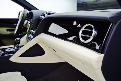 2025 Bentley Bentayga V8/LEASE OPTIONS AVAILABLE