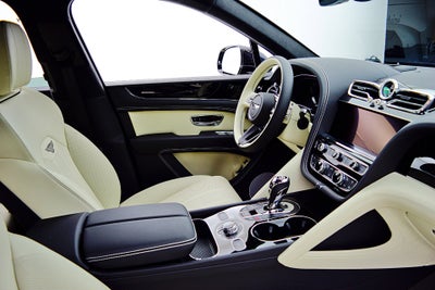 2025 Bentley Bentayga V8/LEASE OPTIONS AVAILABLE