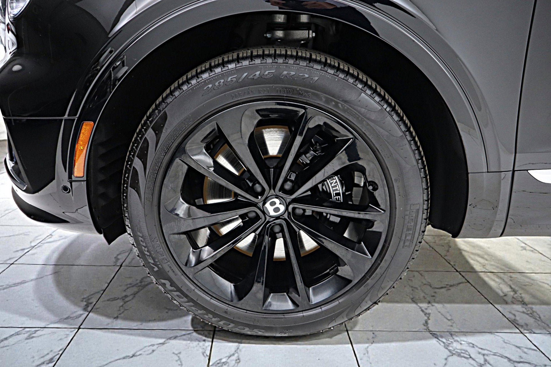 2025 Bentley Bentayga V8/LEASE OPTIONS AVAILABLE