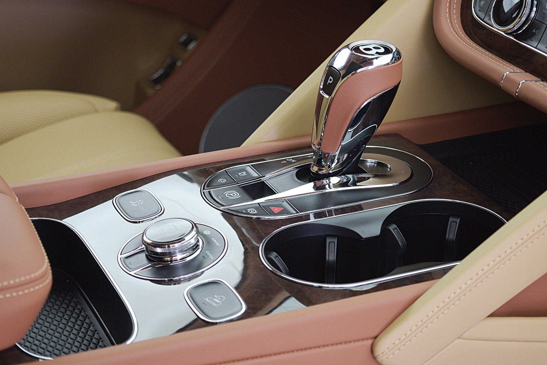 2024 Bentley Bentayga V8/LEASE OPTIONS AVAILABLE