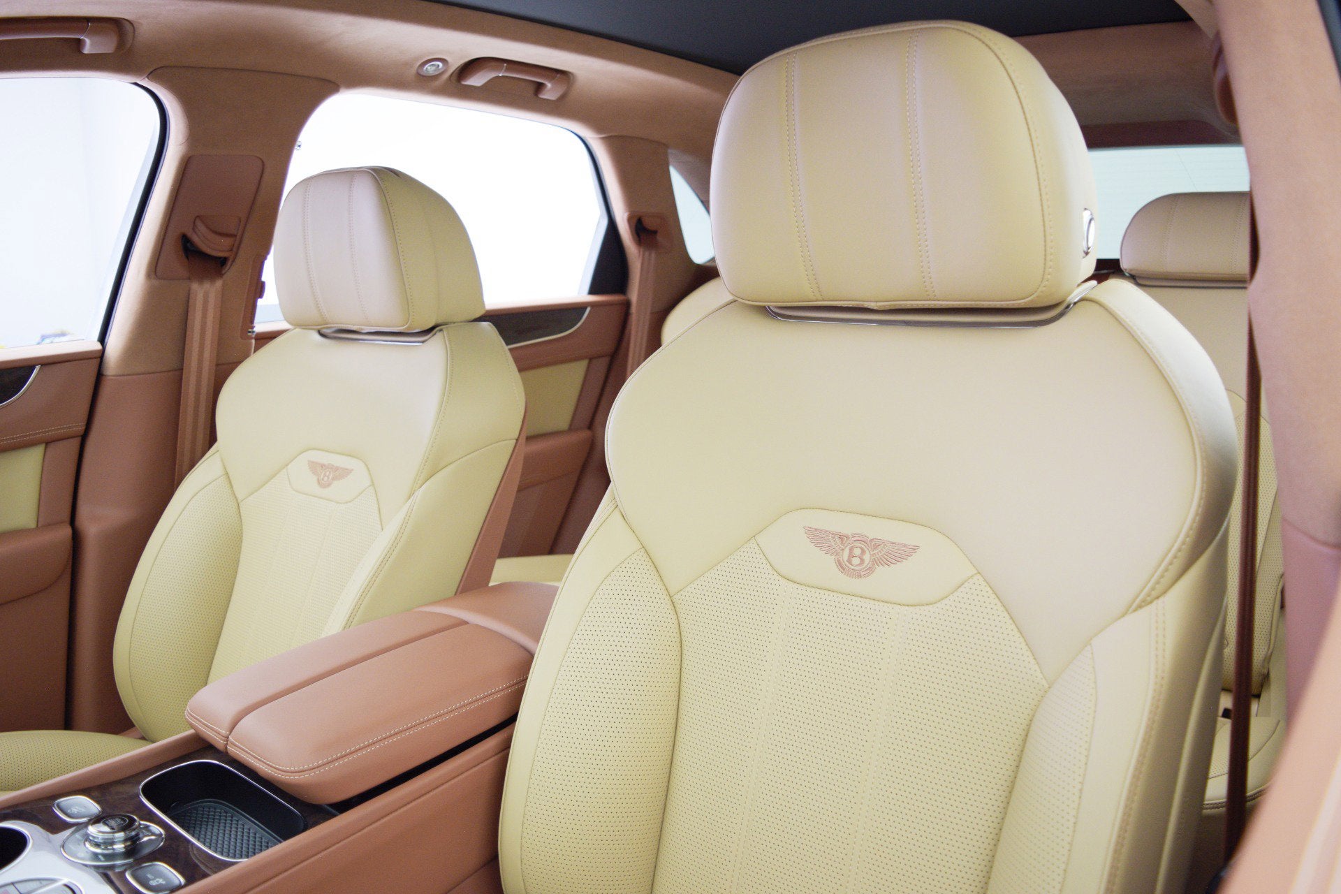 2024 Bentley Bentayga V8/LEASE OPTIONS AVAILABLE