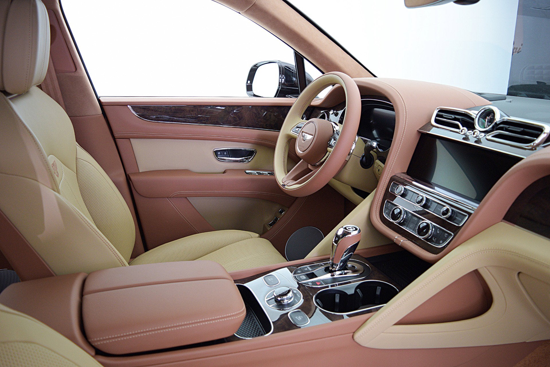 2024 Bentley Bentayga V8/LEASE OPTIONS AVAILABLE