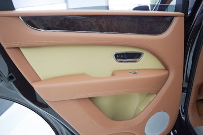 2024 Bentley Bentayga V8/LEASE OPTIONS AVAILABLE