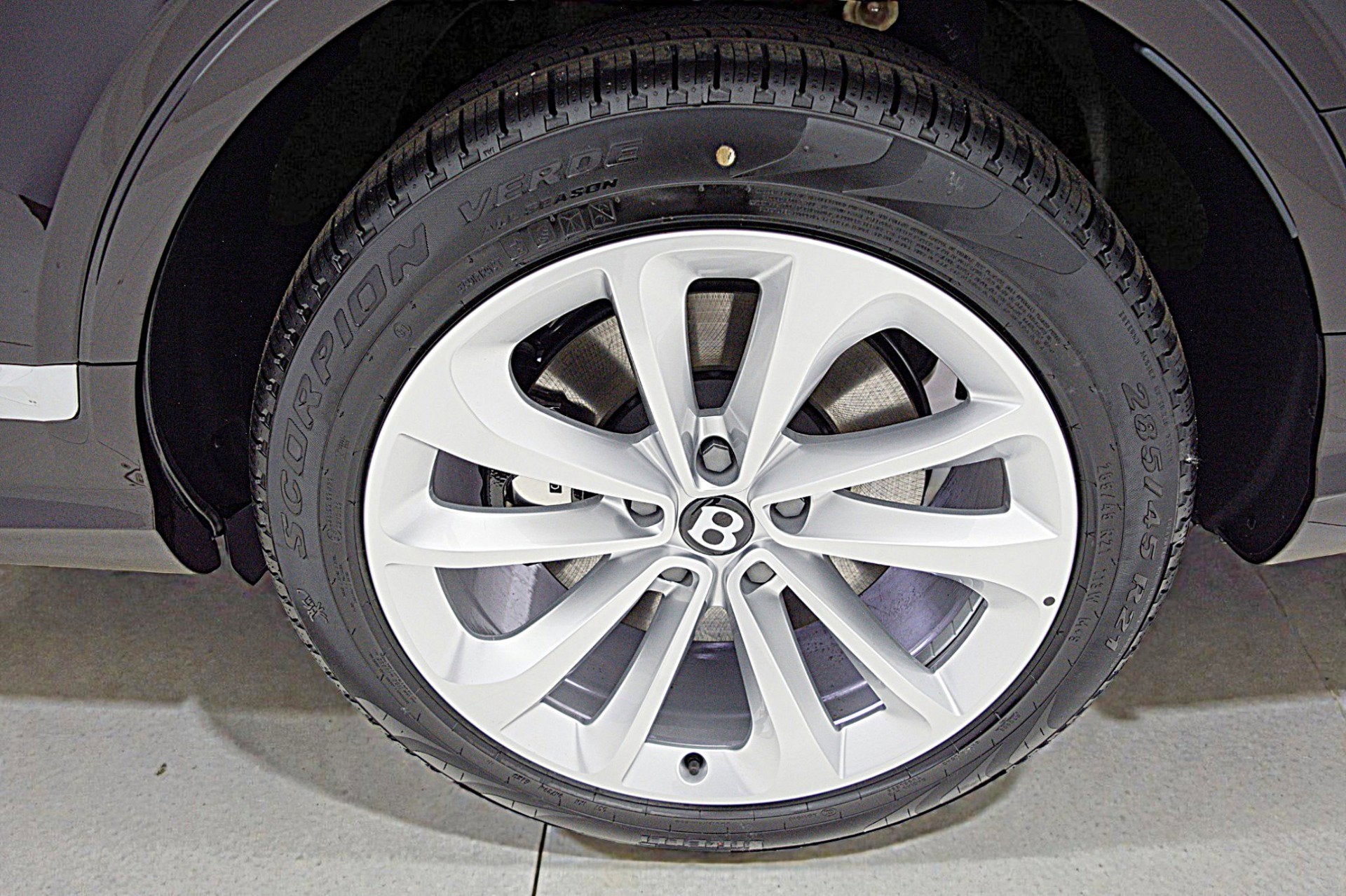 2024 Bentley Bentayga V8/LEASE OPTIONS AVAILABLE