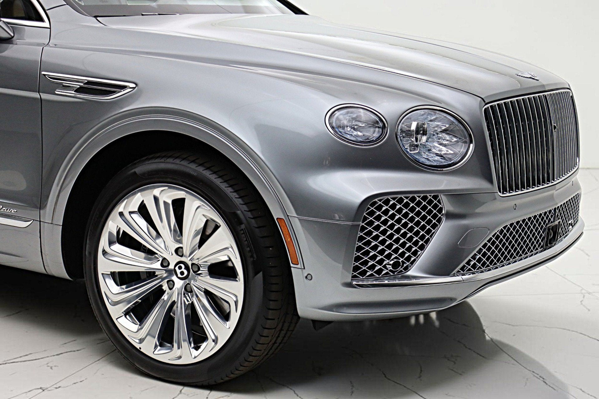 2025 Bentley Bentayga Azure V8/LEASE OPTIONS AVAILABLE