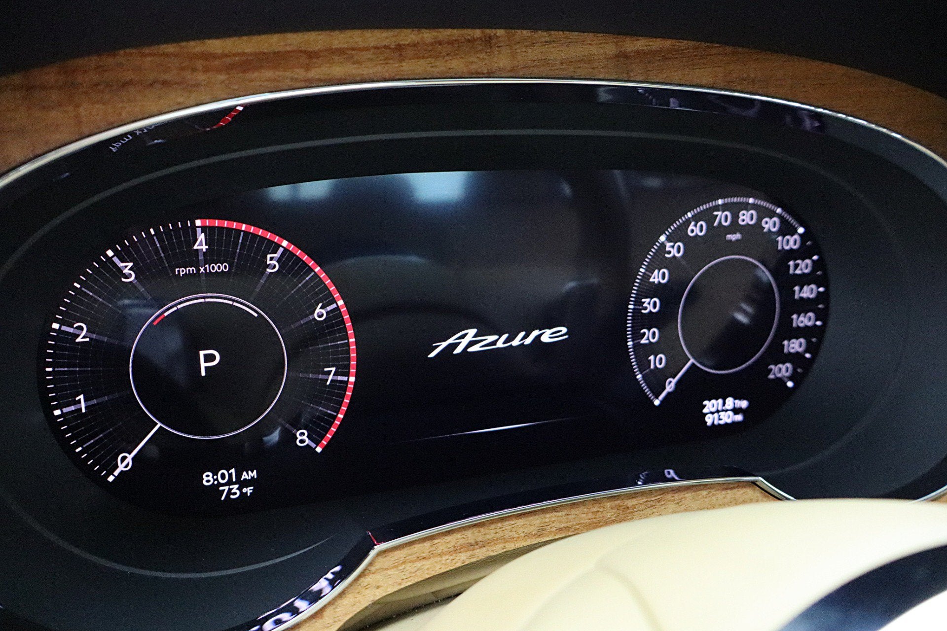 2025 Bentley Bentayga Azure V8/LEASE OPTIONS AVAILABLE