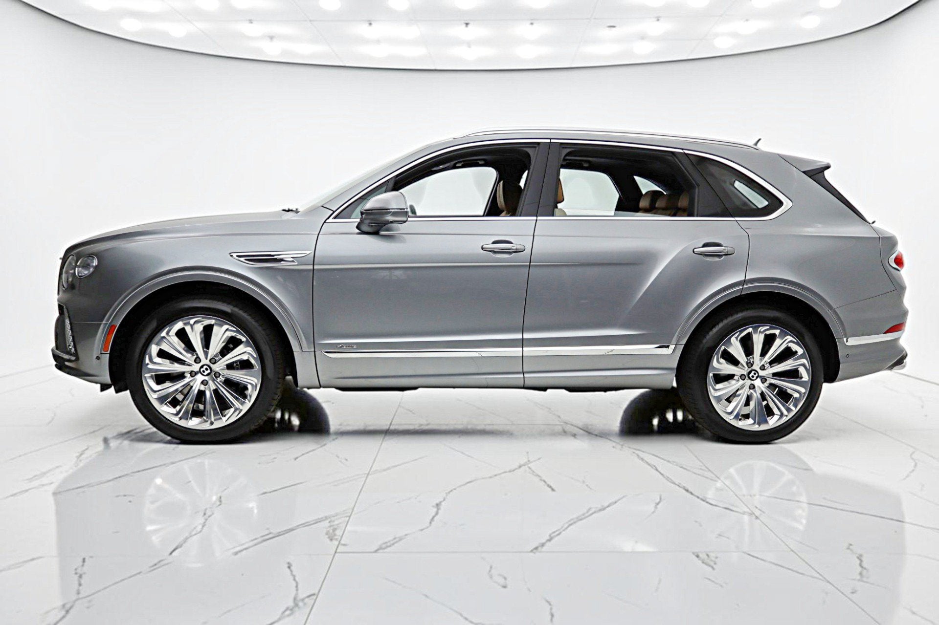 2025 Bentley Bentayga Azure V8/LEASE OPTIONS AVAILABLE