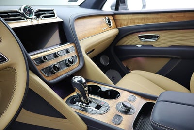 2025 Bentley Bentayga Azure V8/LEASE OPTIONS AVAILABLE
