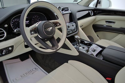 2023 Bentley Bentayga EWB V8/LEASE OPTIONS AVAILABLE