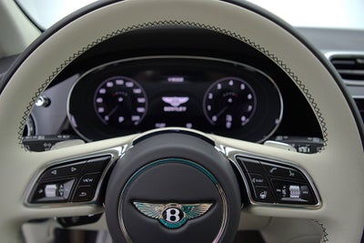 2023 Bentley Bentayga EWB V8/LEASE OPTIONS AVAILABLE