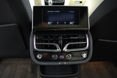 2023 Bentley Bentayga EWB V8/LEASE OPTIONS AVAILABLE