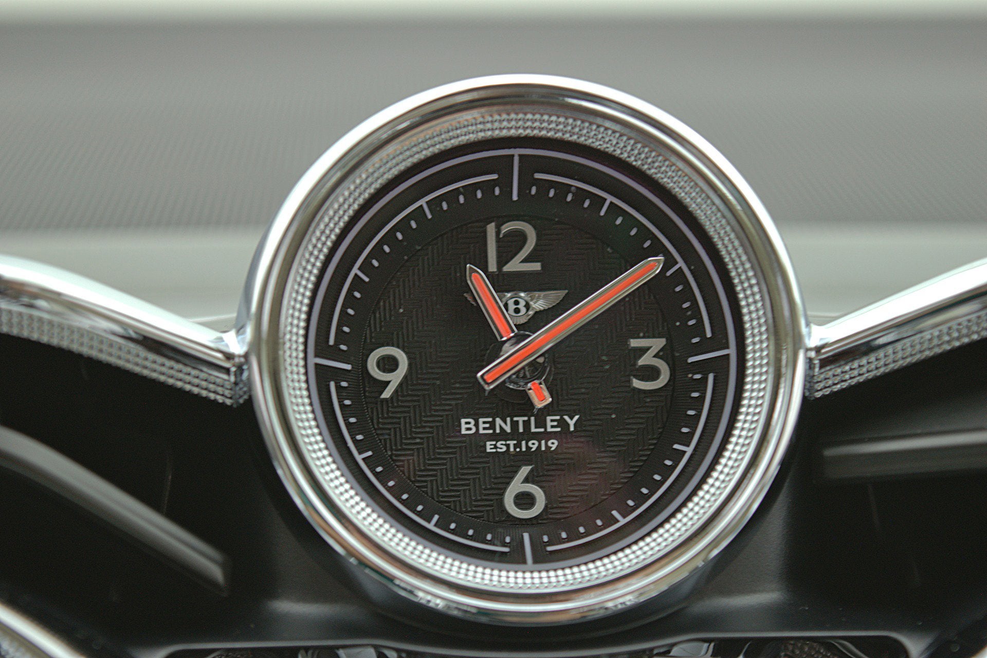 2023 Bentley Bentayga EWB V8/LEASE OPTIONS AVAILABLE