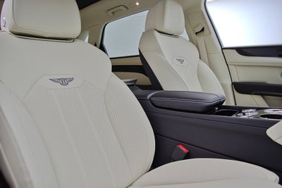 2023 Bentley Bentayga EWB V8/LEASE OPTIONS AVAILABLE