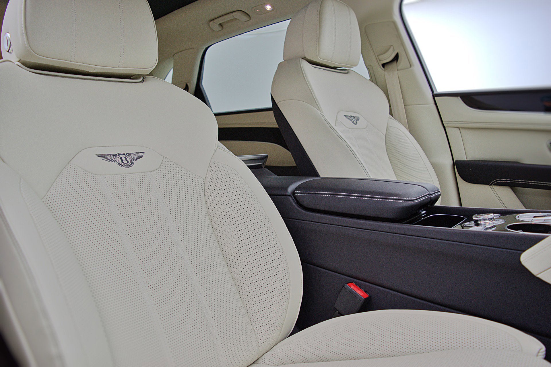 2023 Bentley Bentayga EWB V8/LEASE OPTIONS AVAILABLE