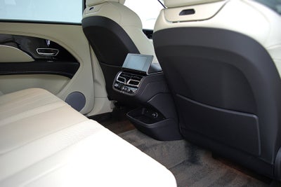 2023 Bentley Bentayga EWB V8/LEASE OPTIONS AVAILABLE