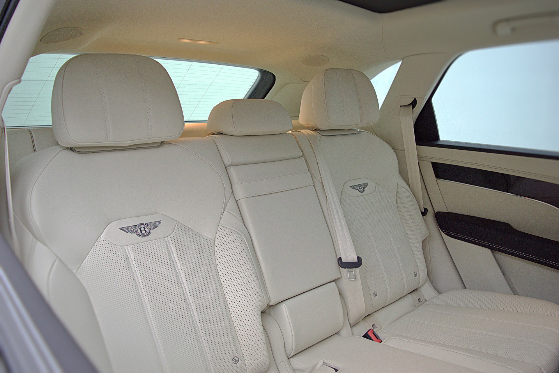 2023 Bentley Bentayga EWB V8/LEASE OPTIONS AVAILABLE