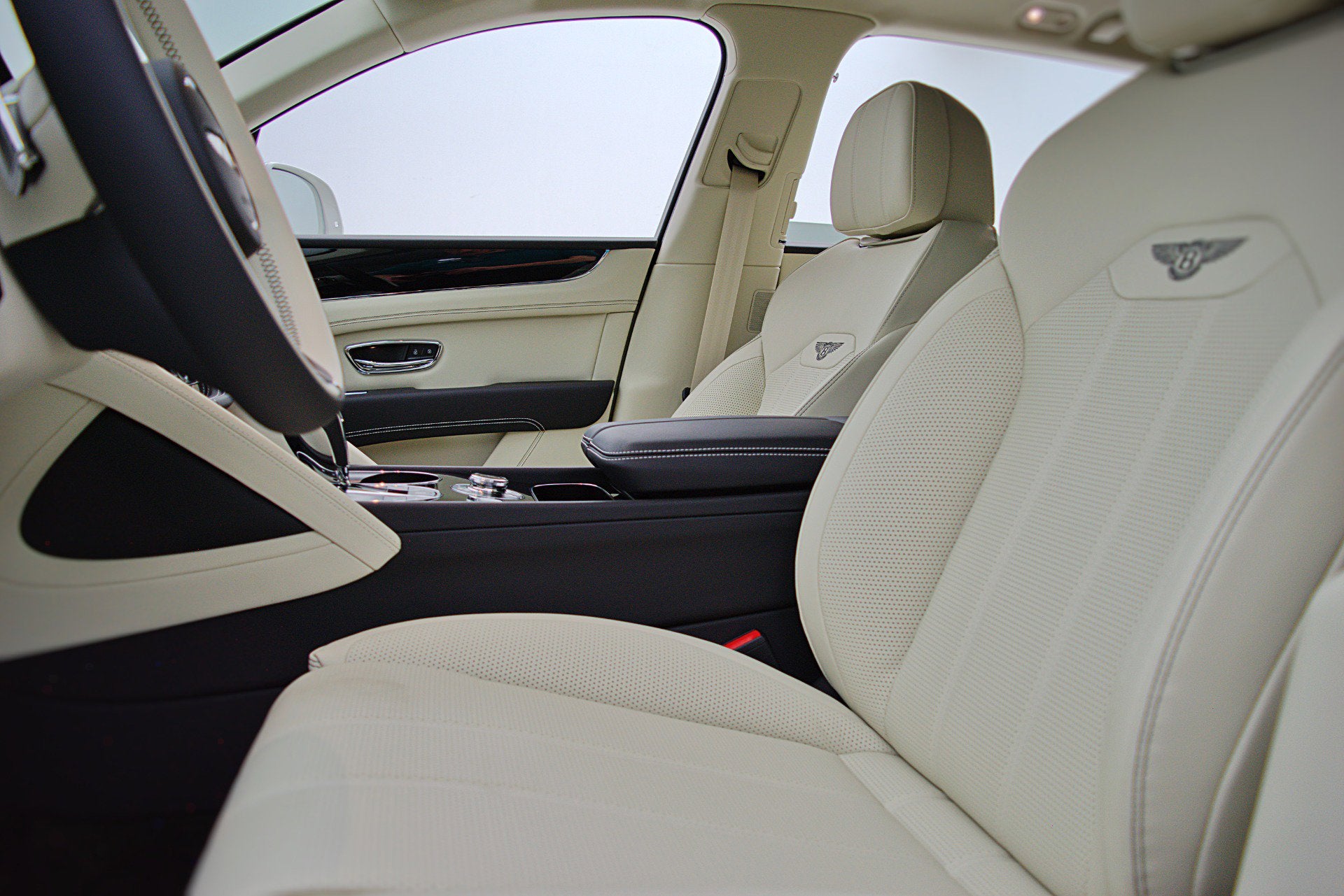 2023 Bentley Bentayga EWB V8/LEASE OPTIONS AVAILABLE