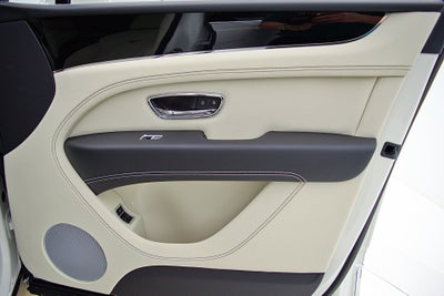 2023 Bentley Bentayga EWB V8/LEASE OPTIONS AVAILABLE