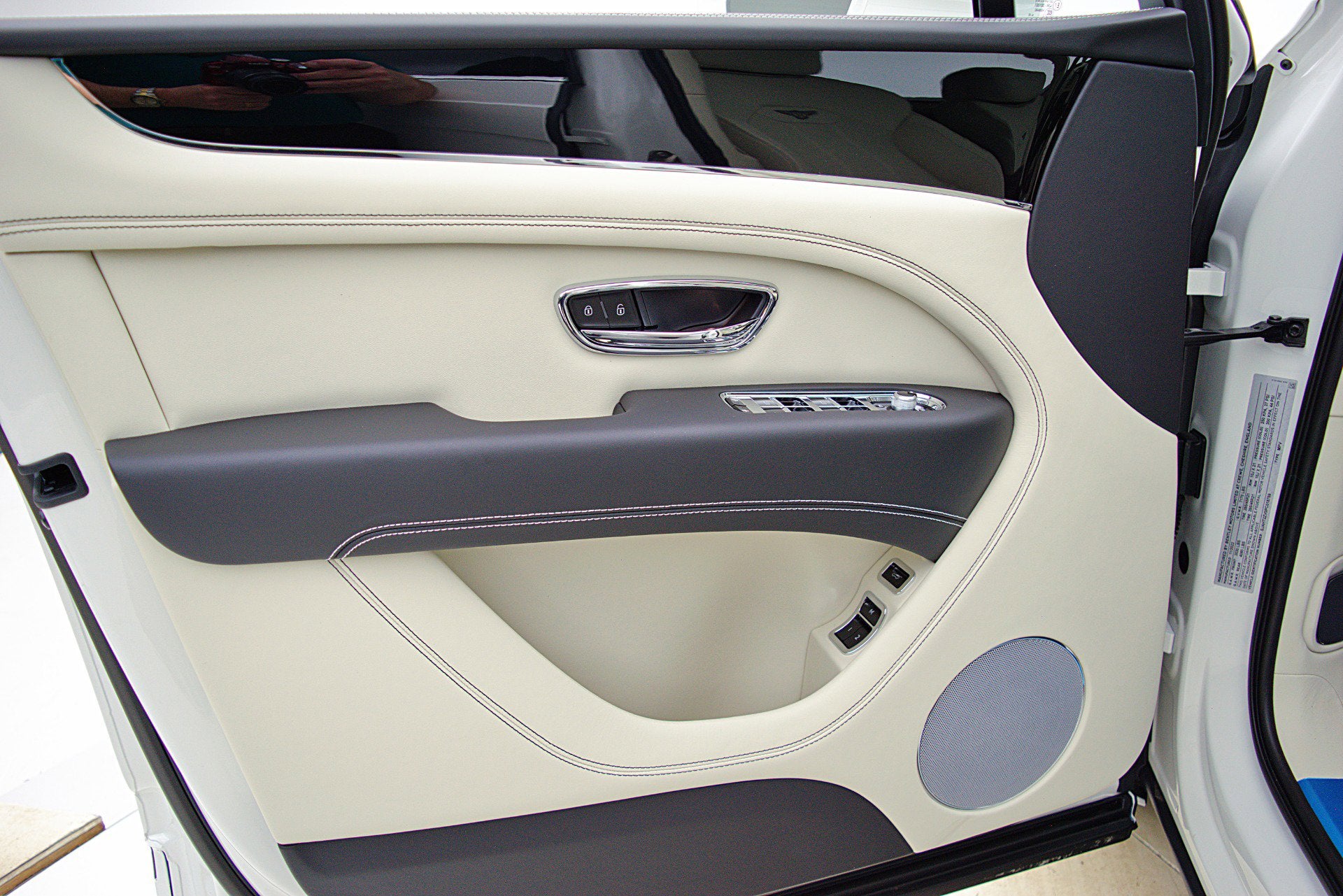 2023 Bentley Bentayga EWB V8/LEASE OPTIONS AVAILABLE