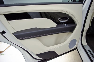 2023 Bentley Bentayga EWB V8/LEASE OPTIONS AVAILABLE