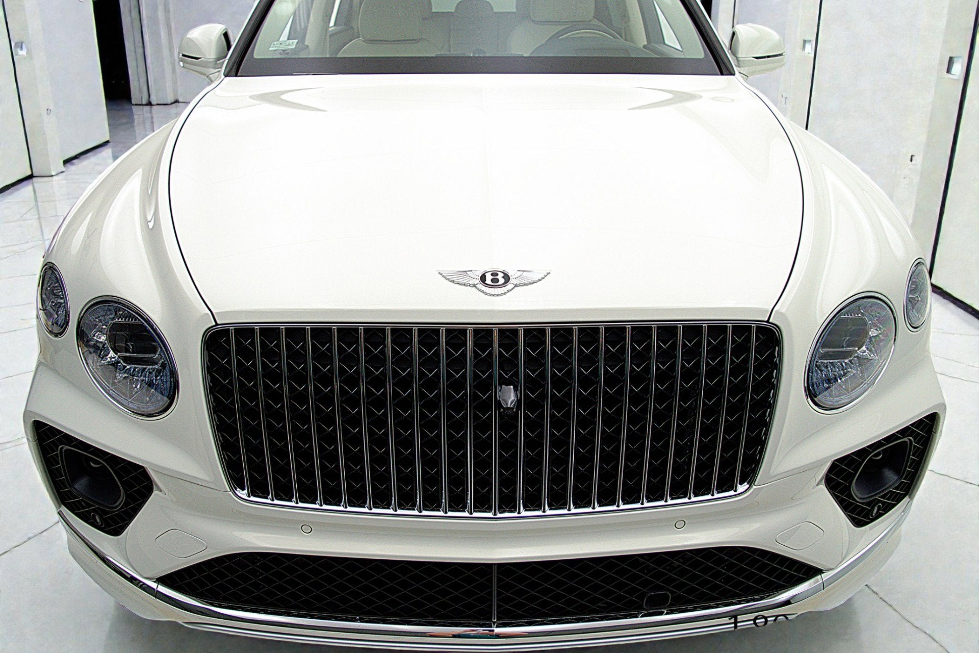 2023 Bentley Bentayga EWB V8/LEASE OPTIONS AVAILABLE