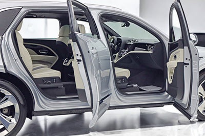 2024 Bentley Bentayga EWB Azure V8/LEASE OPTIONS AVAILABLE