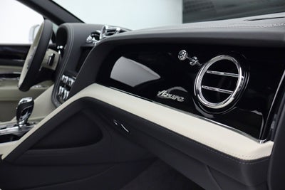 2024 Bentley Bentayga EWB Azure V8/LEASE OPTIONS AVAILABLE
