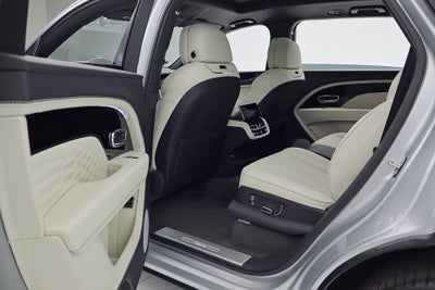 2024 Bentley Bentayga EWB Azure V8/LEASE OPTIONS AVAILABLE