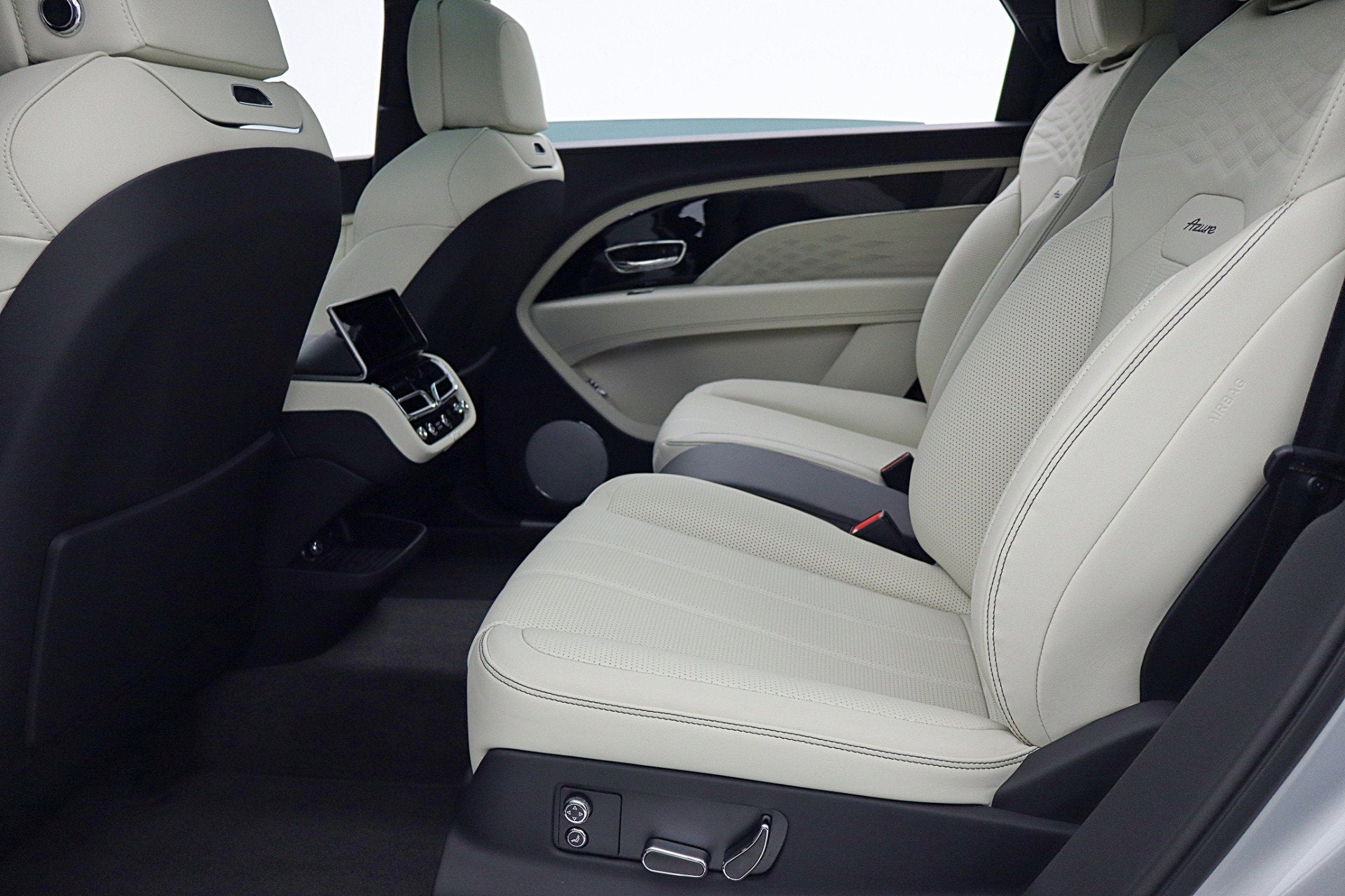 2024 Bentley Bentayga EWB Azure V8/LEASE OPTIONS AVAILABLE