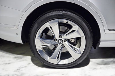 2024 Bentley Bentayga EWB Azure V8/LEASE OPTIONS AVAILABLE