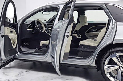 2024 Bentley Bentayga EWB Azure V8/LEASE OPTIONS AVAILABLE