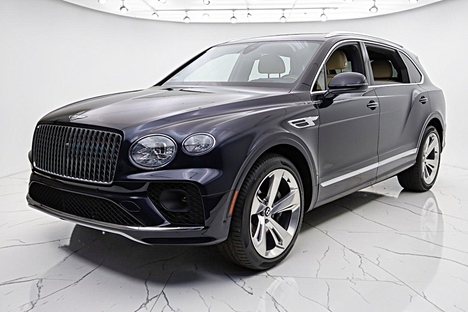 2023 Bentley Bentayga EWB V8