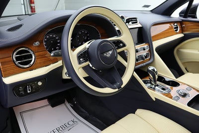 2023 Bentley Bentayga EWB V8