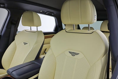 2023 Bentley Bentayga EWB V8