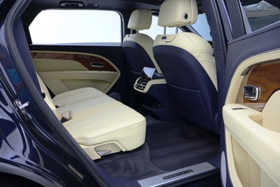 2023 Bentley Bentayga EWB V8